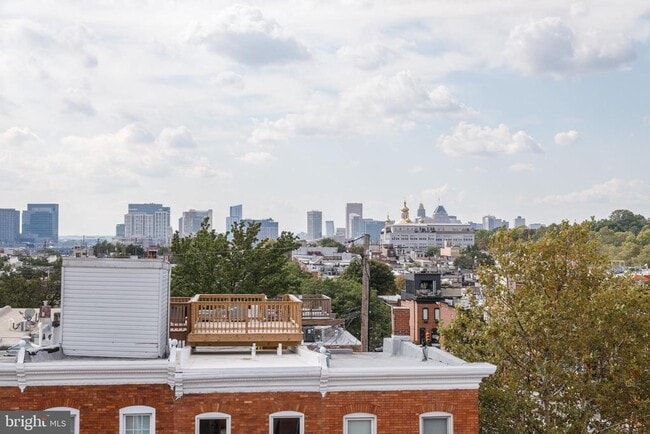 Building Photo - 603 S Streeper St