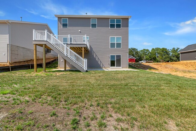 Building Photo - Stunning Newly Built 4-Bed, 4-Bath Home