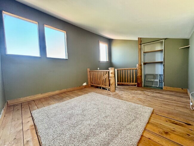 Building Photo - 23150 Schussmark Trl