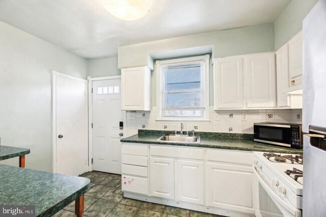 Building Photo - 4504 Garrison Blvd