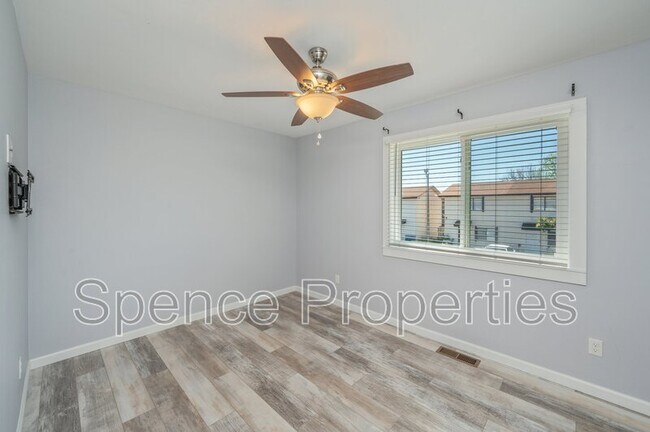 Building Photo - 710 Legion Dr