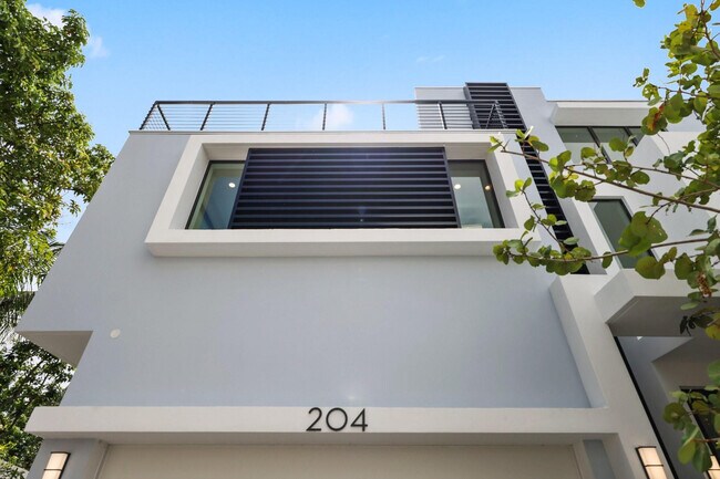 Building Photo - 204 Osceola Park Ln