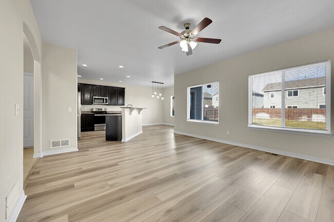 Building Photo - $2,650.00 - 6 Bedrooms, 3.5 Bathrooms, Single Family Home in Colorado Springs with Fenced Yard!