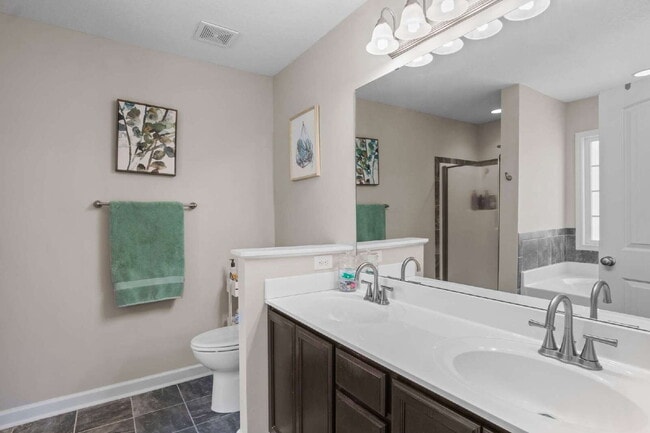 Building Photo - Charming 3-Bedroom Home with Bonus Room in...