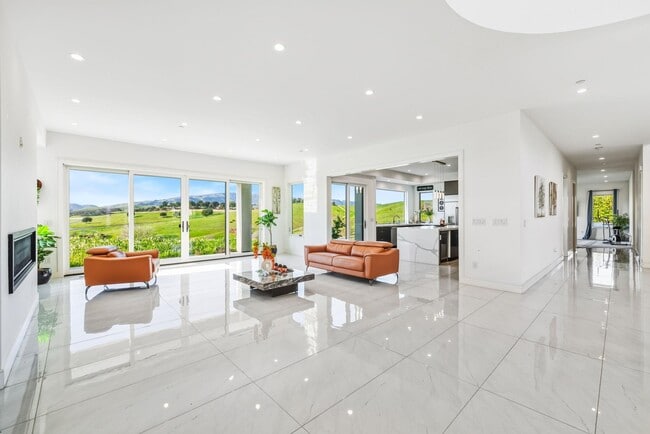 Building Photo - 7778 Laguna Heights Ct