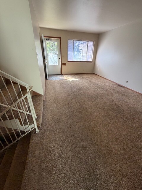 Building Photo - 524 S Fabrique Dr