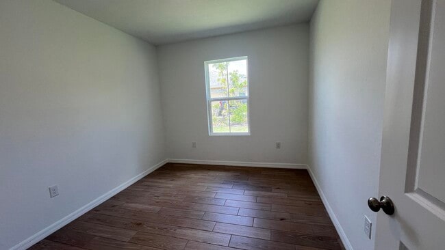 Building Photo - 1782 SW Bayshore Blvd