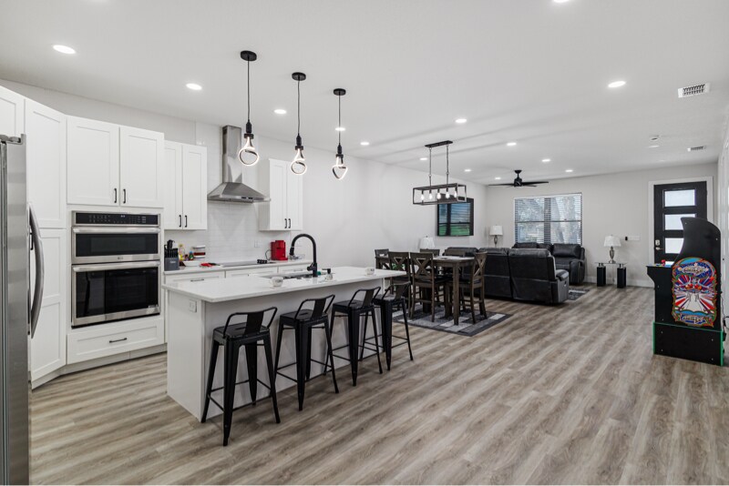 Building Photo - 550 Battle Ave