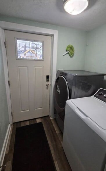 Laundry room - 1128 Portage Ave