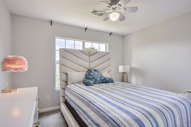 Building Photo - Welcome to this stunning, complete updated, 4-bedroom, 3.5-bath home