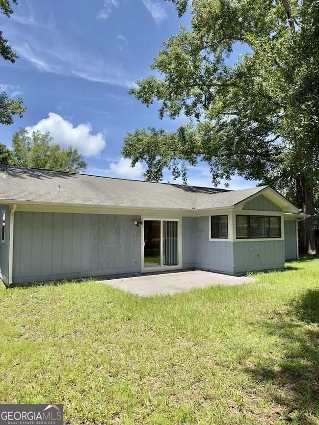 Building Photo - 114 Dogwood Cir