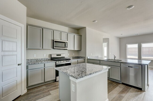 Building Photo - 10508 SW 41st St