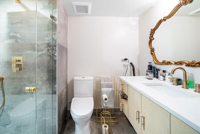 Building Photo - 2301 Collins Ave