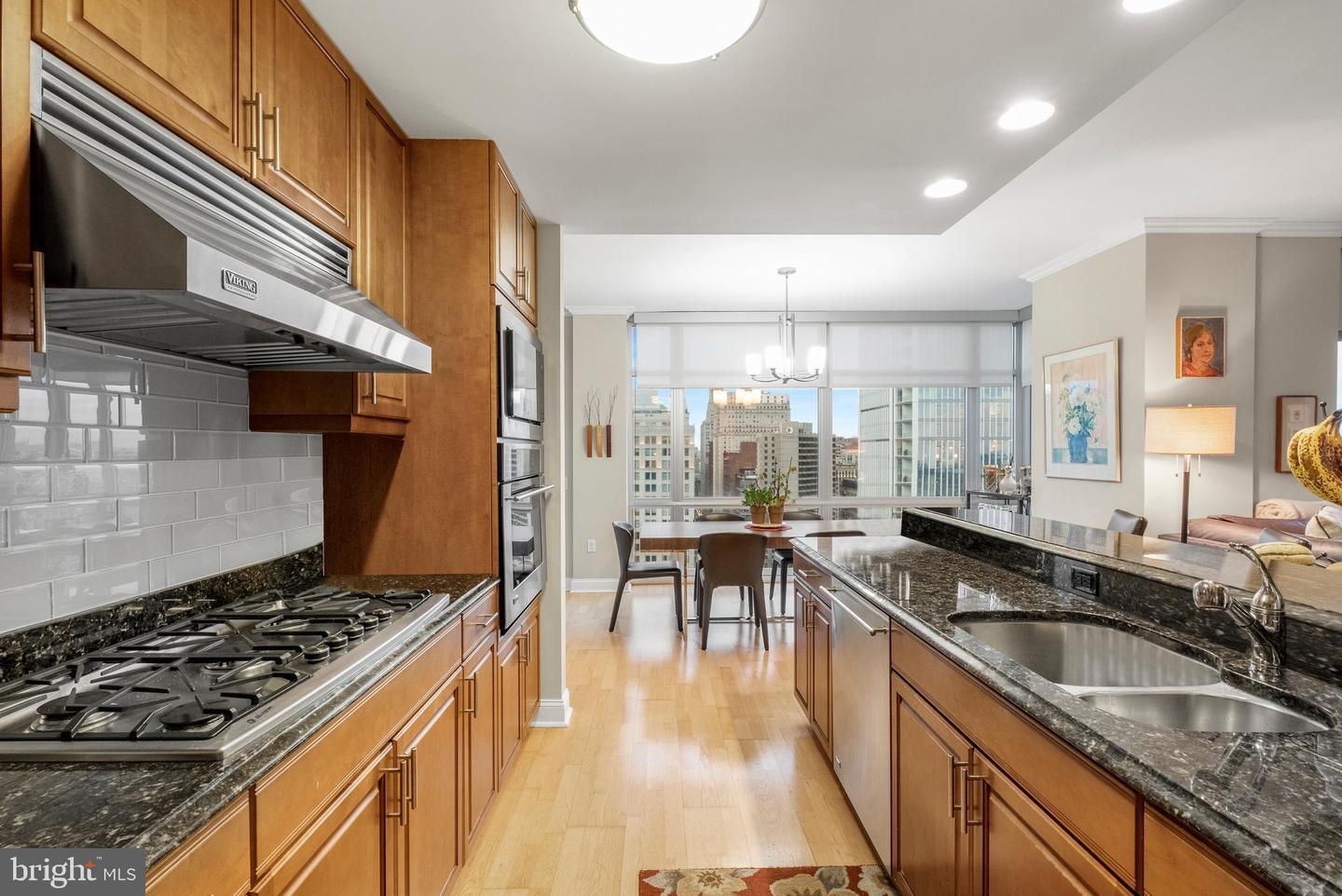 Building Photo - 440 S Broad St