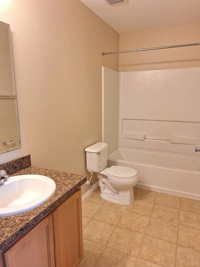 Building Photo - 2BR 2.5BA LANDINGS AT SUGAR MILL TOWNHOME