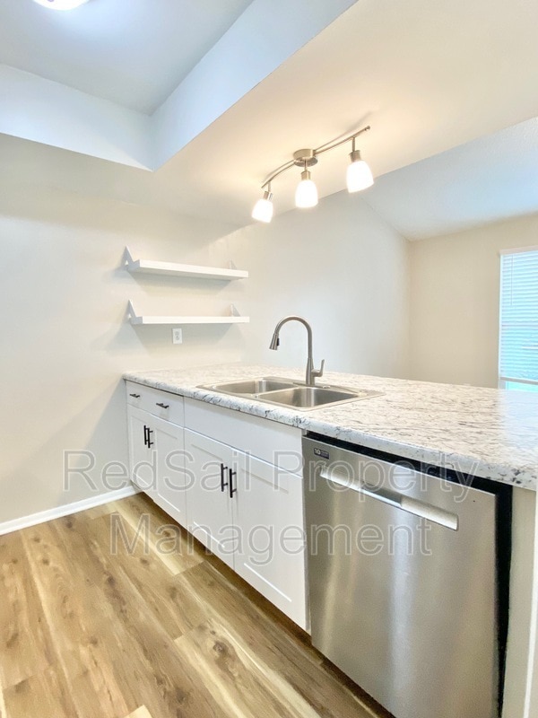 Building Photo - 3833 Foxglove Ct