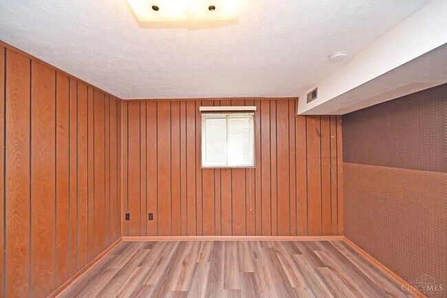 Building Photo - 8608 Linderwood Ln