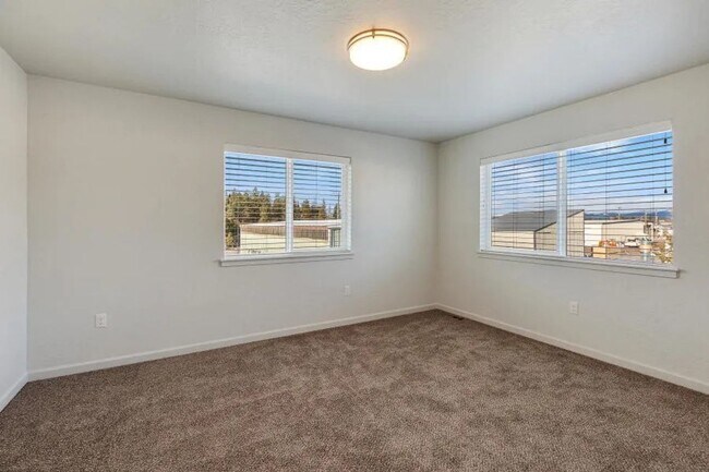 Building Photo - 1362 Mordyl Loop