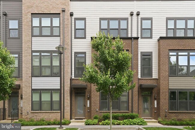 Building Photo - 8178 Red Hook St