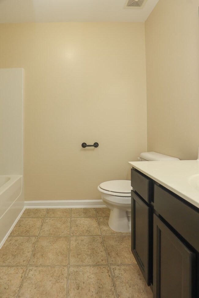 Building Photo - The Landing at Mill Creek community!  Washer / Dryer included