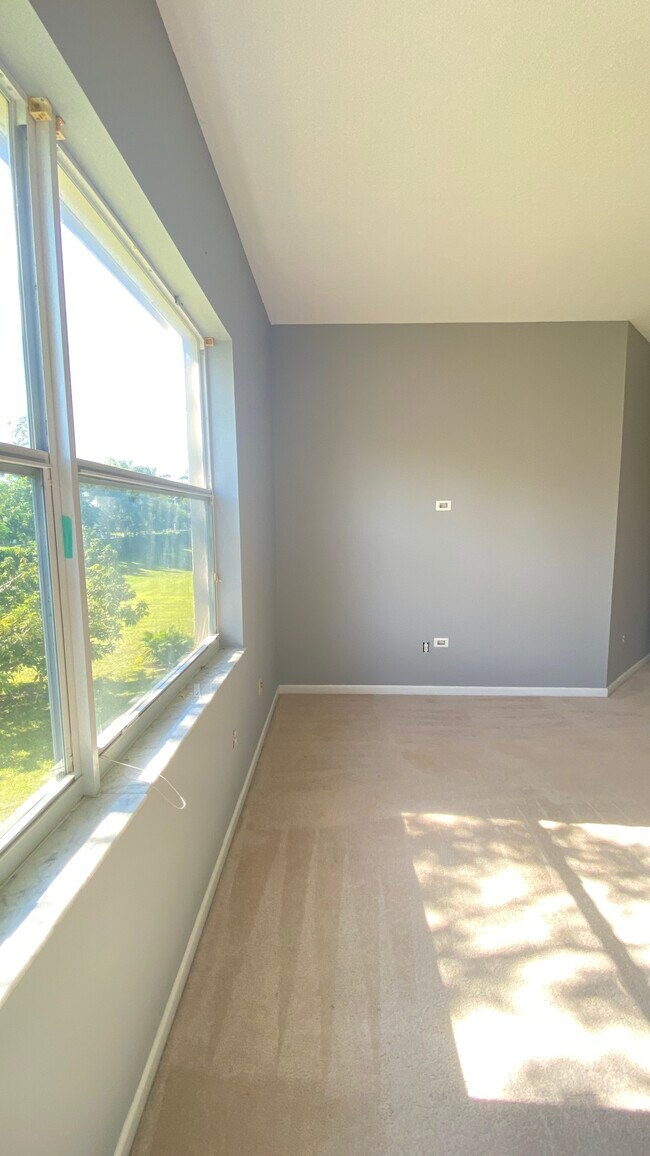 Building Photo - 9814 Shepard Pl