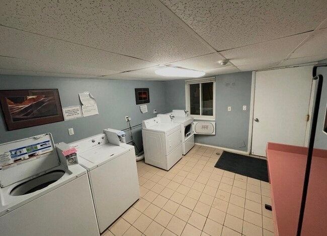 Building Photo - 215 Chelmsford St