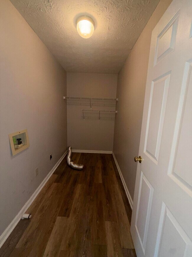 Building Photo - 3820 Muirfield Pl