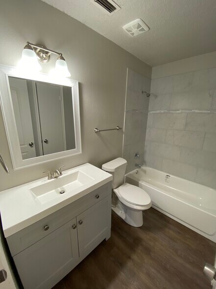 Building Photo - 4327 Stayman Dr