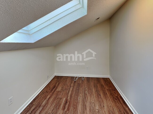 Building Photo - 4415 Hounds Run Dr