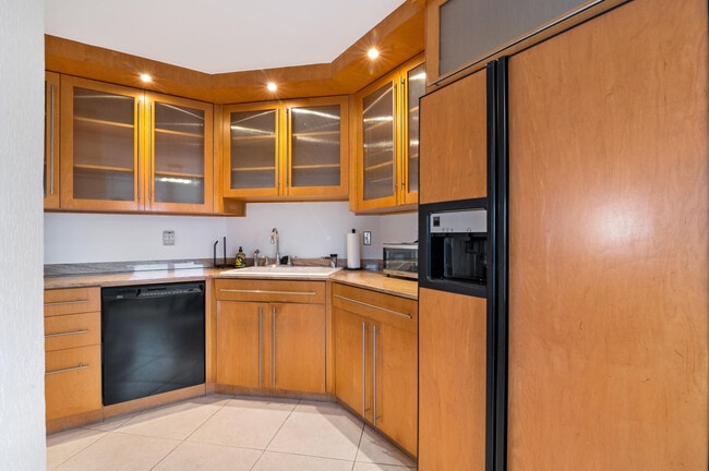 Building Photo - 1340 S Ocean Blvd