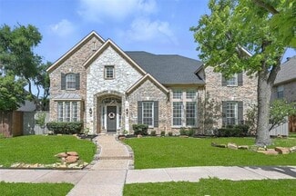 Building Photo - 8105 Hazeltine Dr