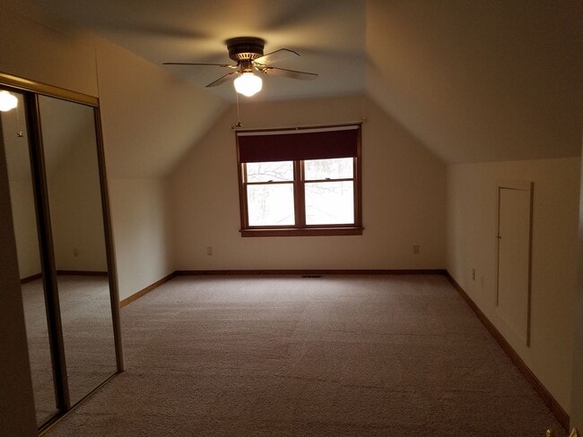 Building Photo - 4 bedroom home on cul-de-sac