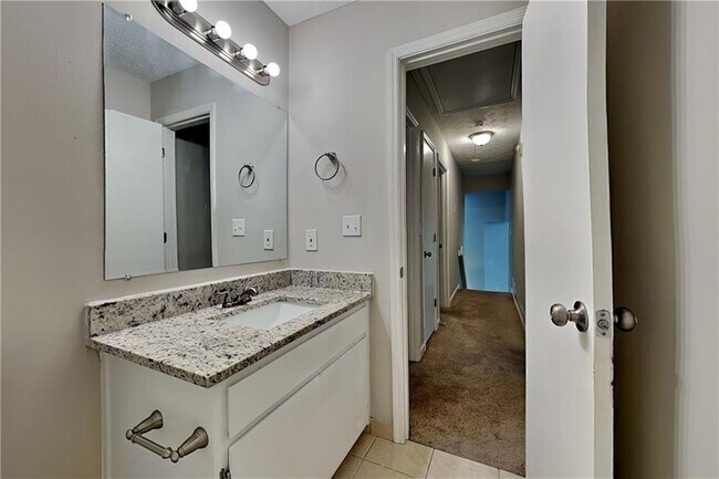 Building Photo - 5142 Manitou Way SW
