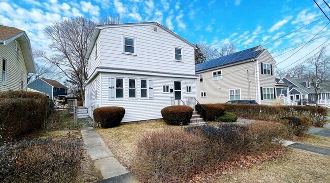 Building Photo - 18 Taft Rd