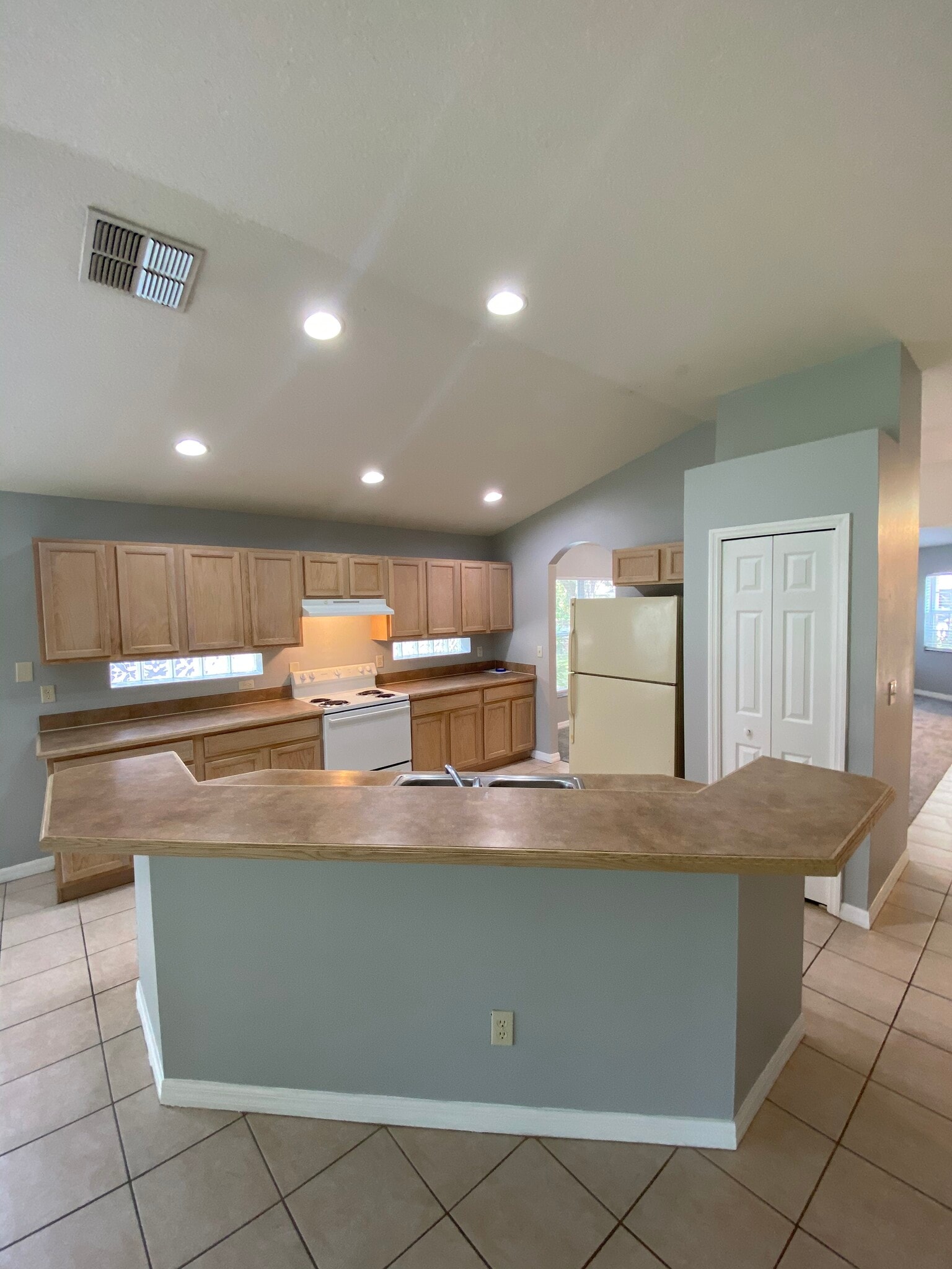 Building Photo - 4627 Dunnie Dr