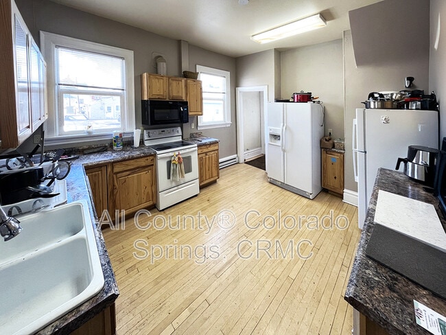 Building Photo - 815 N Nevada Ave