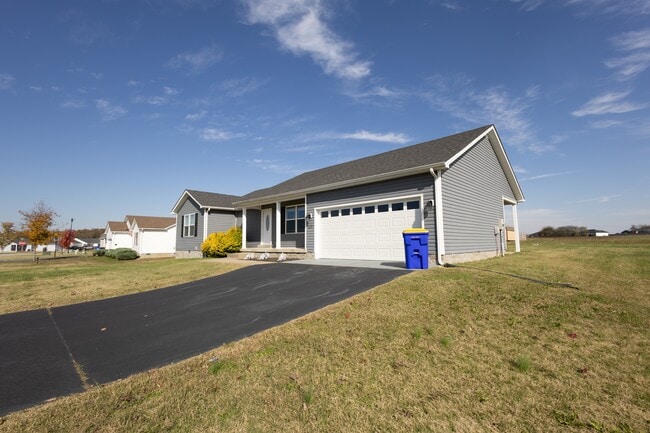 Building Photo - 328 Fairbanks Ave