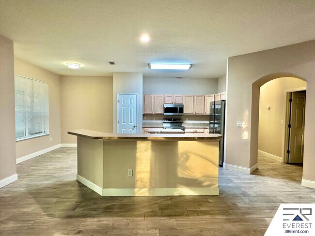 Building Photo - 23 Bruning Ln