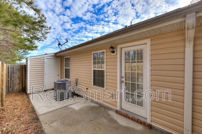 Building Photo - 219 Lynbrook Way
