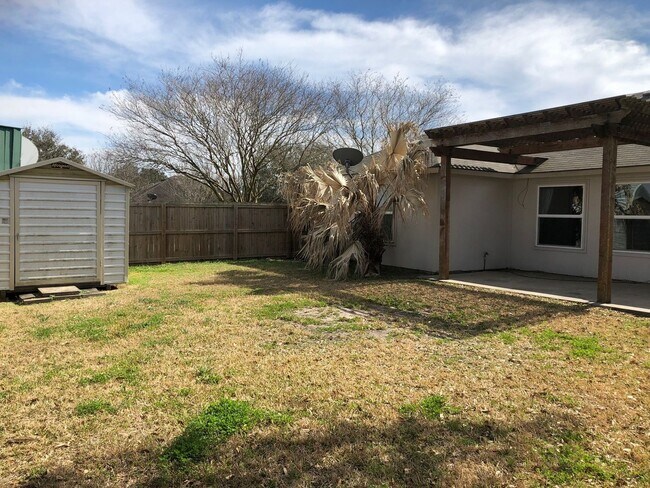 Building Photo - 317 Clydesdale Ln