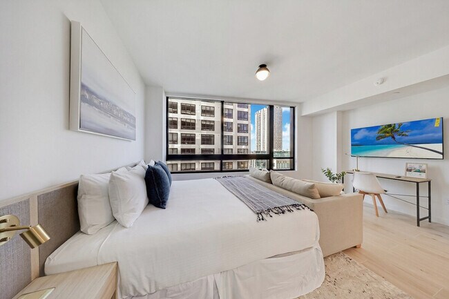 Building Photo - 36 NE 2nd St