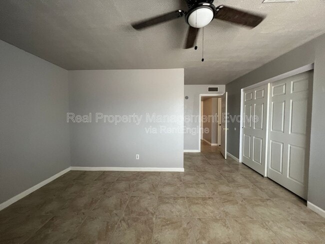 Building Photo - 6521 W Palo Verde Ave