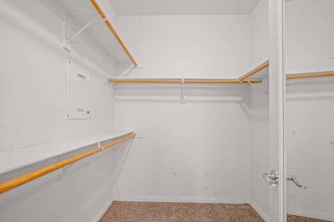 Building Photo - 82013 Cochran Dr
