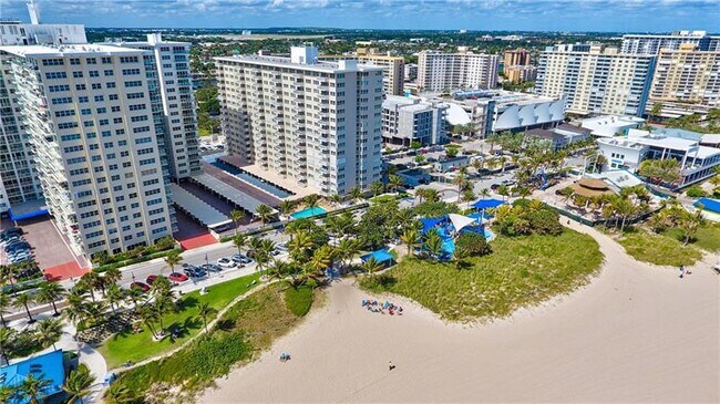 Primary Photo - 133 N Pompano Beach Blvd
