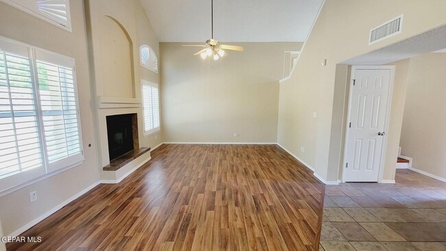 Building Photo - 6329 Franklin Ridge Dr