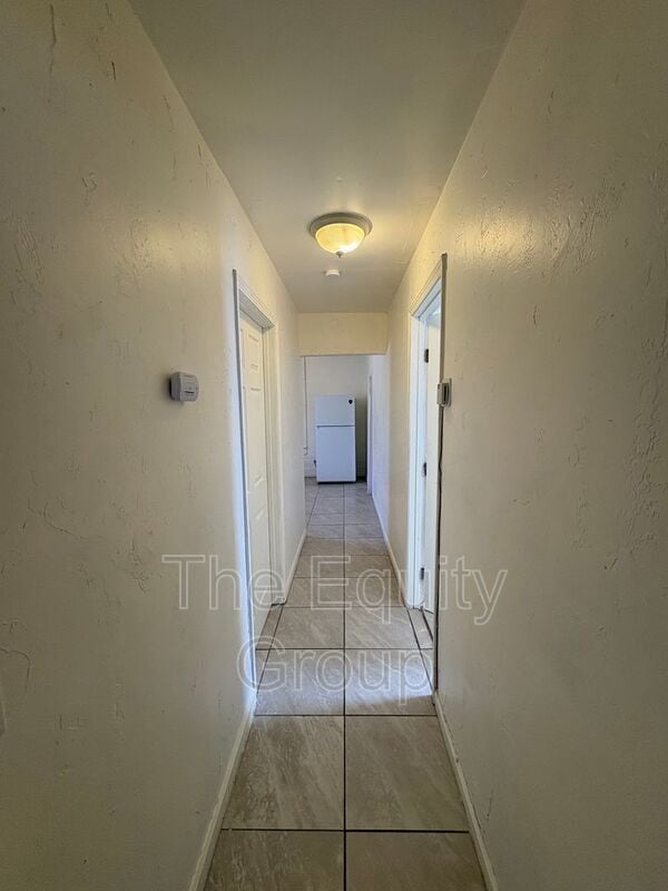 Building Photo - 326 S L St