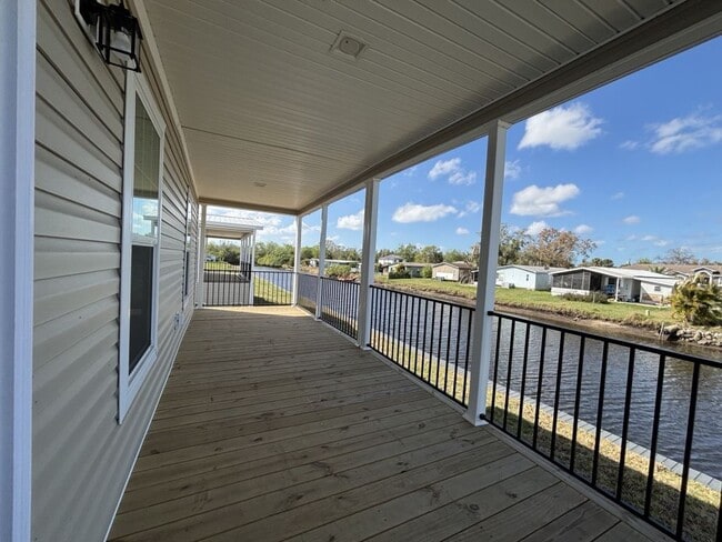Building Photo - 5647 Blue Harbor Dr