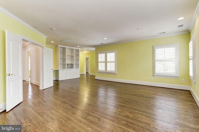 Building Photo - 7233 Addington Dr