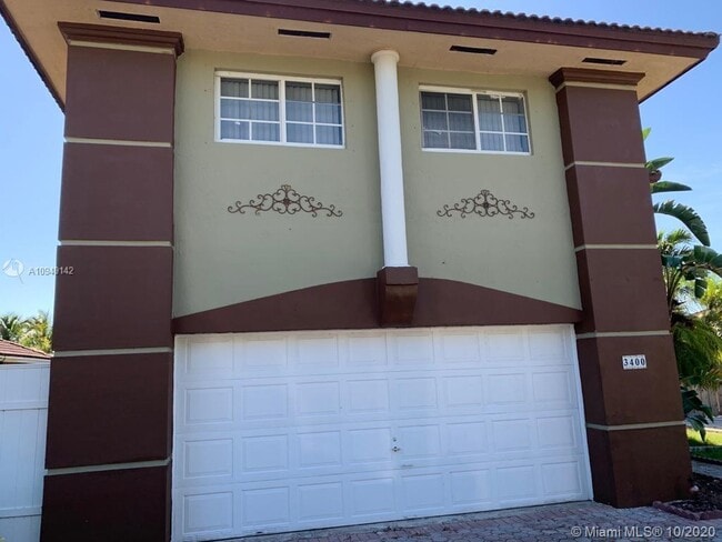 Building Photo - 3400 SW 153rd Ave
