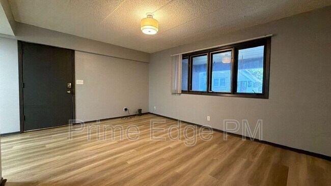 Building Photo - 2343 B St